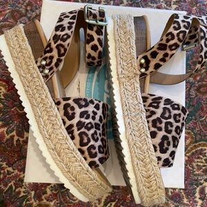 Soda sandals leopard print🔥 Size 7  worn once😃